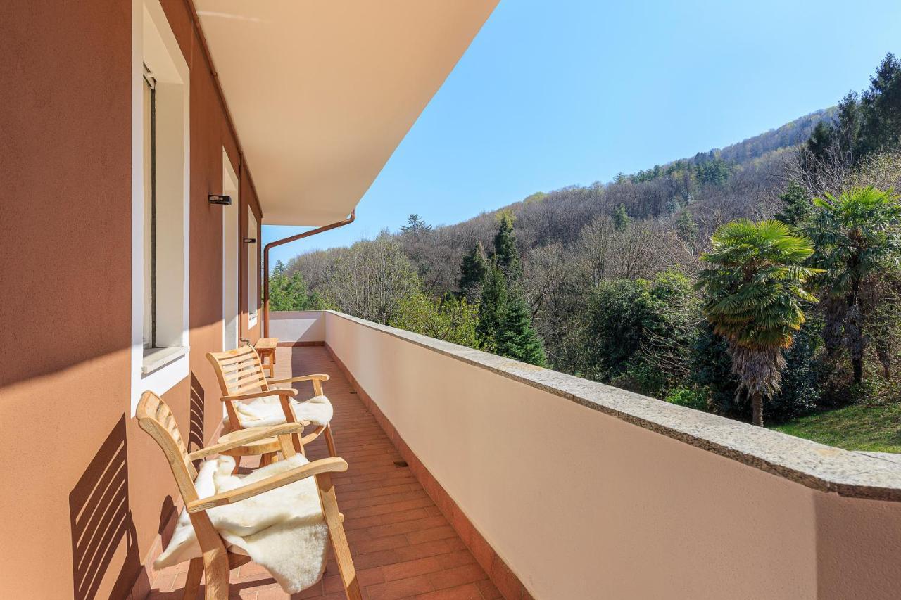 Lago 270 Stresa Extérieur photo
